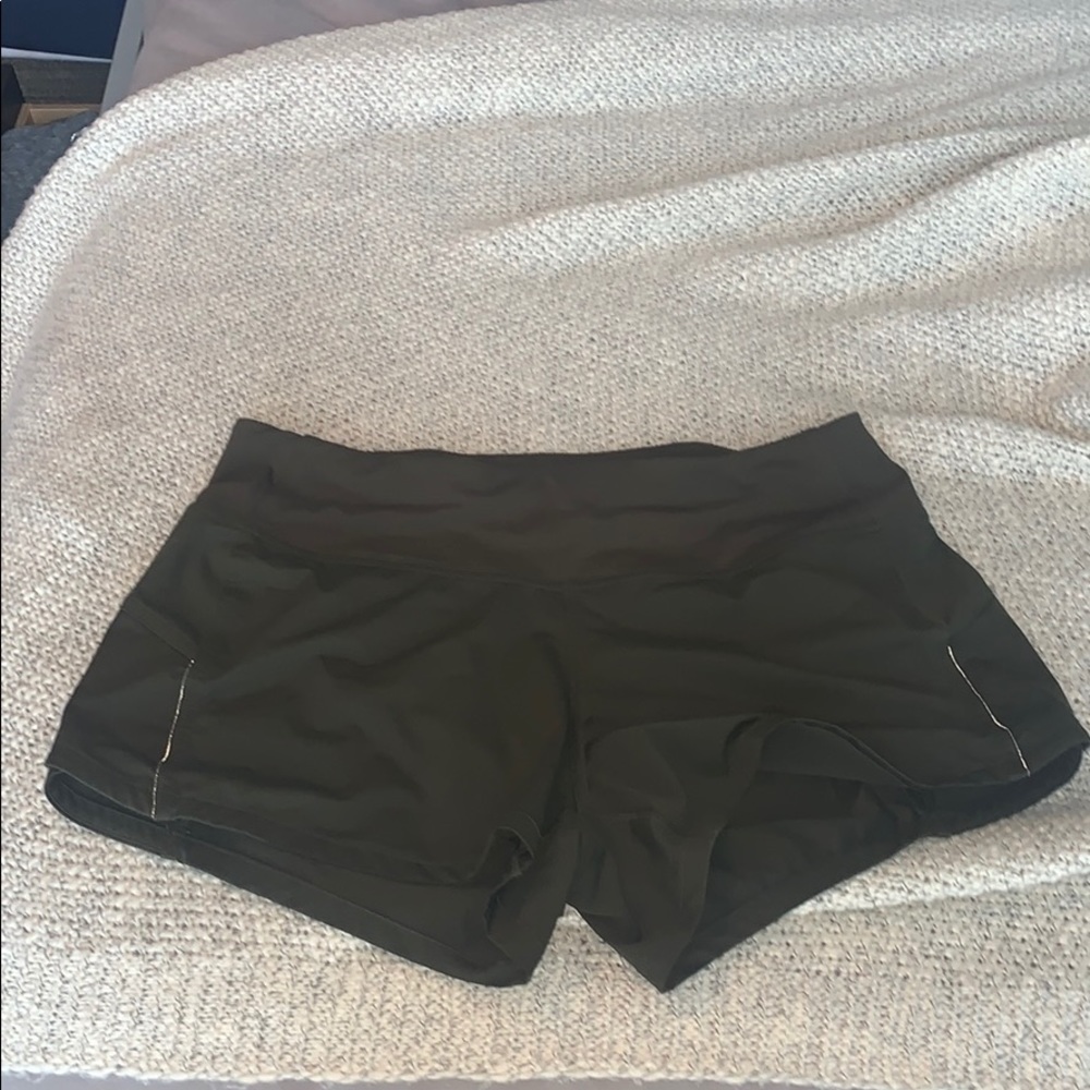 Lululemon Shorts (olive)